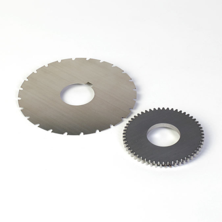 Sägeblatt aus Inox hart und Zahnrad aus hochfestem Stahl